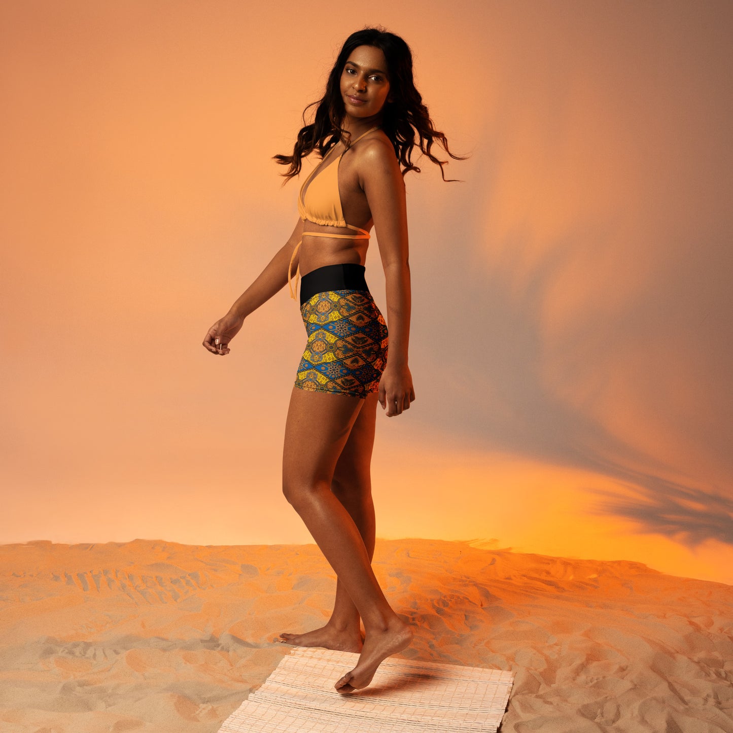 Short de sport motif wax africain